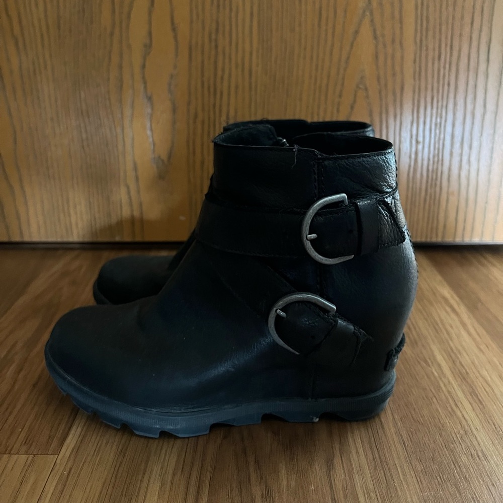 Black SOREL Wedge Boots || Size 7